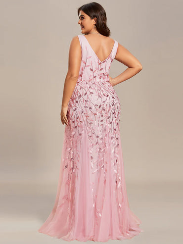 Pink plus sized dress with fishtail and sequin.